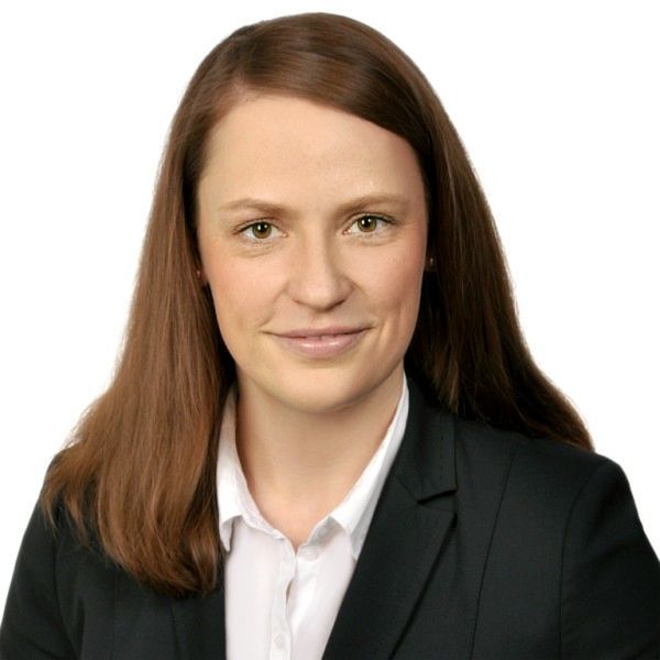 Nicole Köppen - Public Commercial Law & Procurement Senior Associate In 