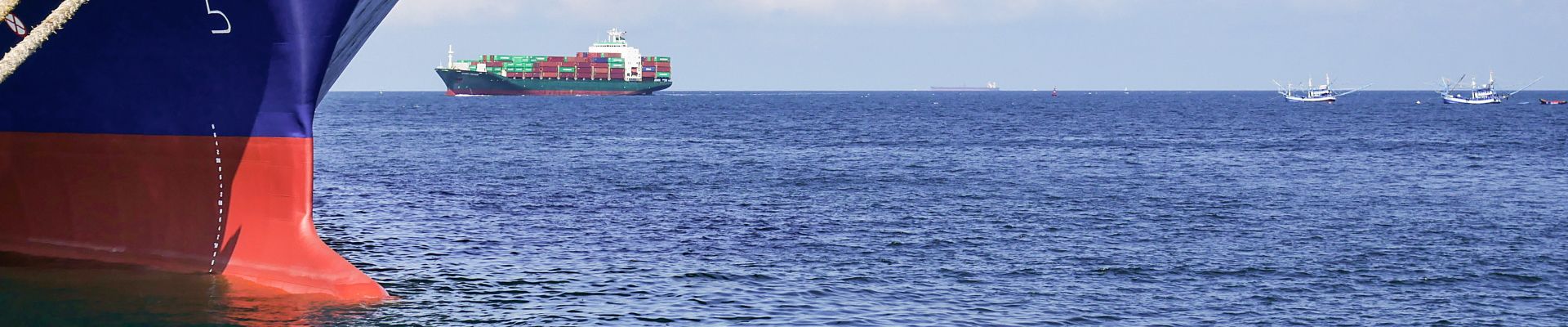 ships on the horizon