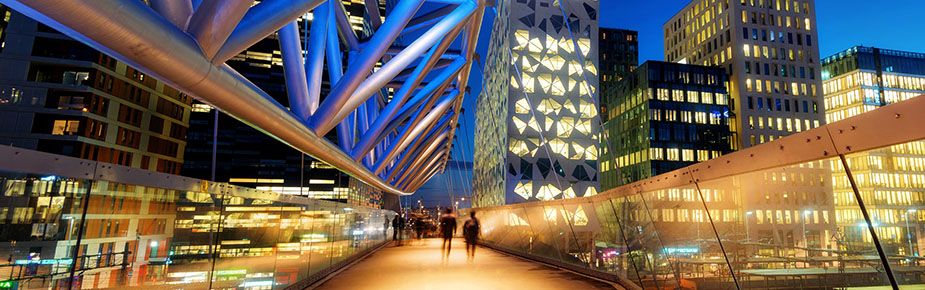 oslo walkway at night