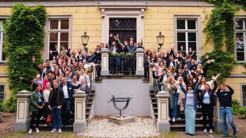 Gruppenbild unserer Academy Teilnehmerinnen und Teilnehmer