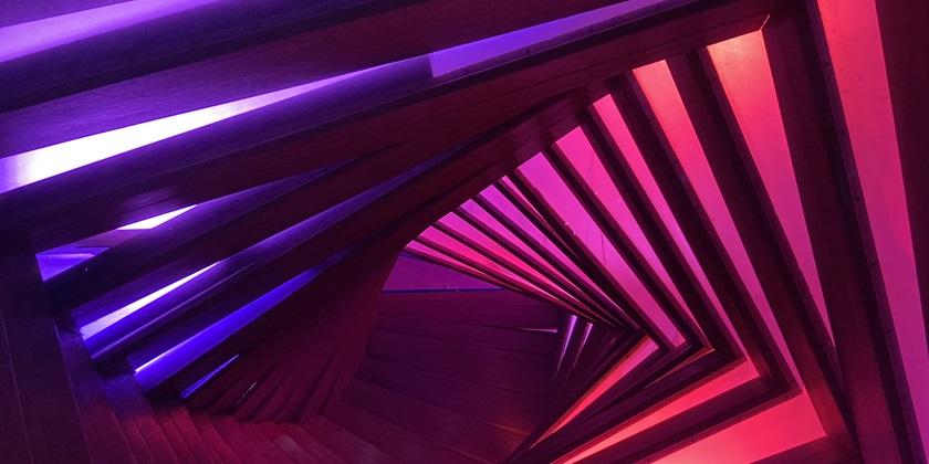 Purple and pink display tunnel - 2301057931 - 840x420