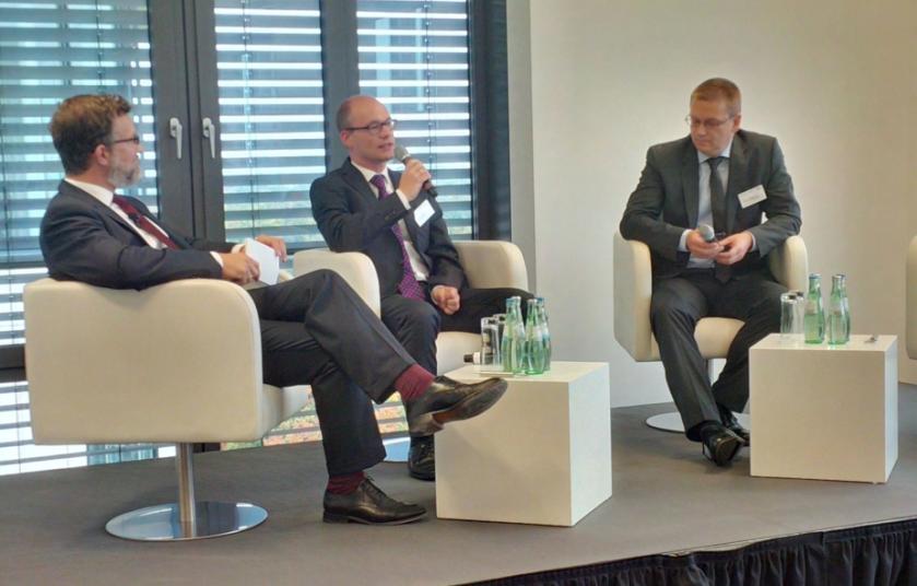 Dr. Gerd Leutner,&nbsp;CMS Hasche Sigle; Dr. Stefan Segger, CMS Hasche Sigle; Ass. iur. Marco Visser, HDI-Gerling Industrie Versicherung AG (v.l.n.r.)