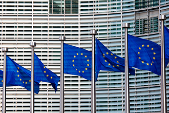 droit européen drapeau europe commission 330x220