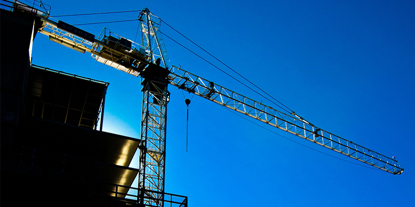infrastructures travaux grue immeuble 840x420