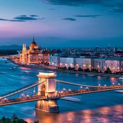 Colorful sunset over Budapest - 600 x 600