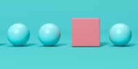 blue spheres with pink cube