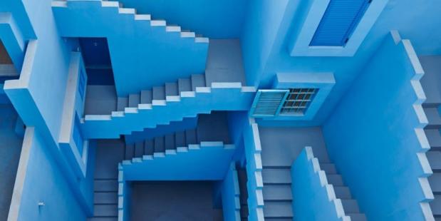 Geometric building 840 x 420