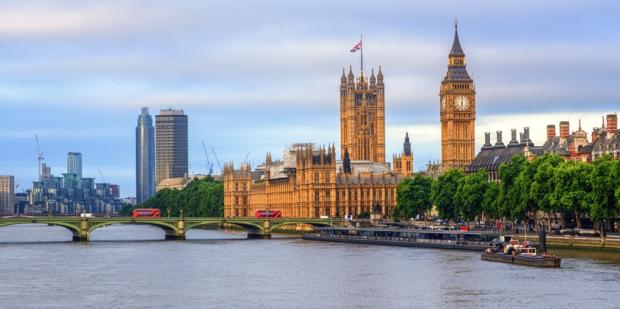 Houses of Parliament in London 840x420