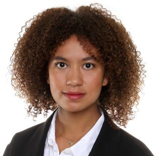 Portrait Mounira Taf