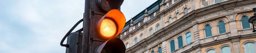 Amber traffic light London 1920x400.jpg